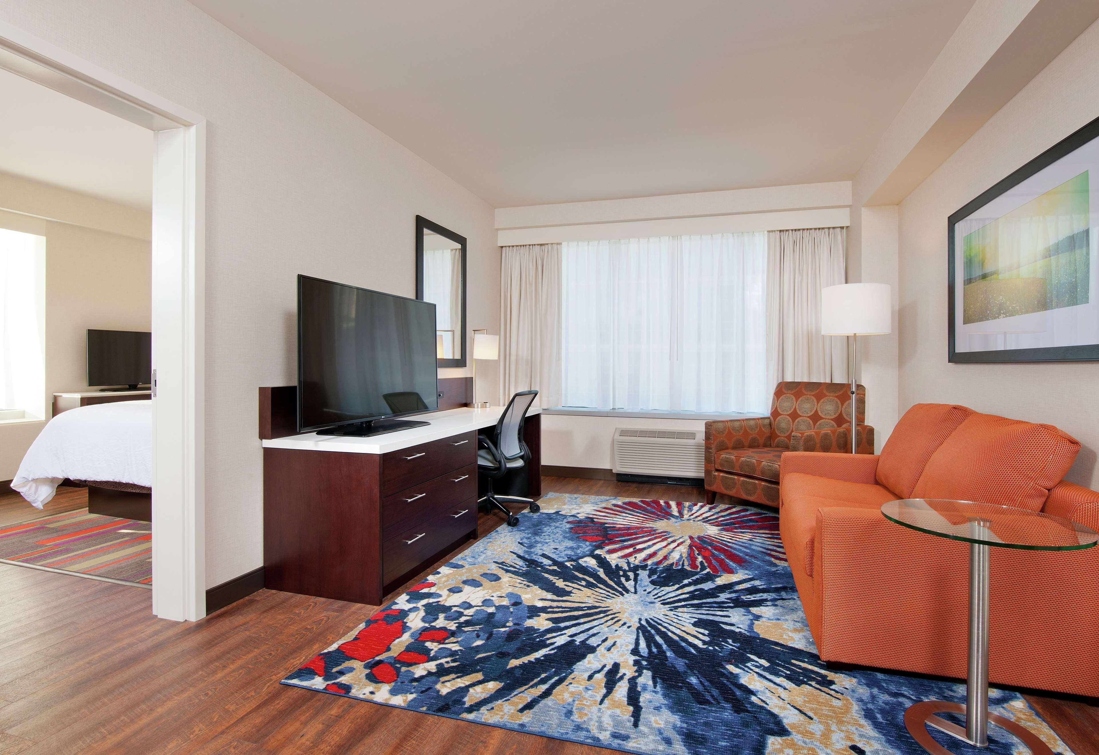 Hilton Garden Inn Pittsburgh Downtown Exterior foto
