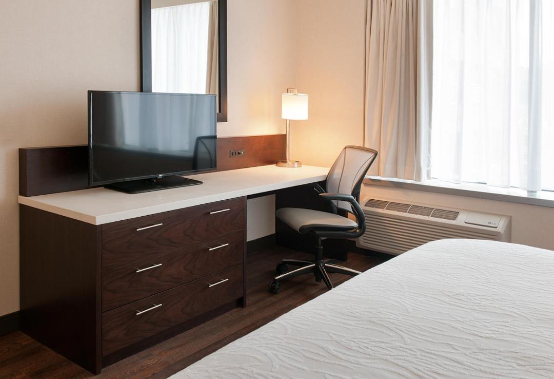 Hilton Garden Inn Pittsburgh Downtown Exterior foto