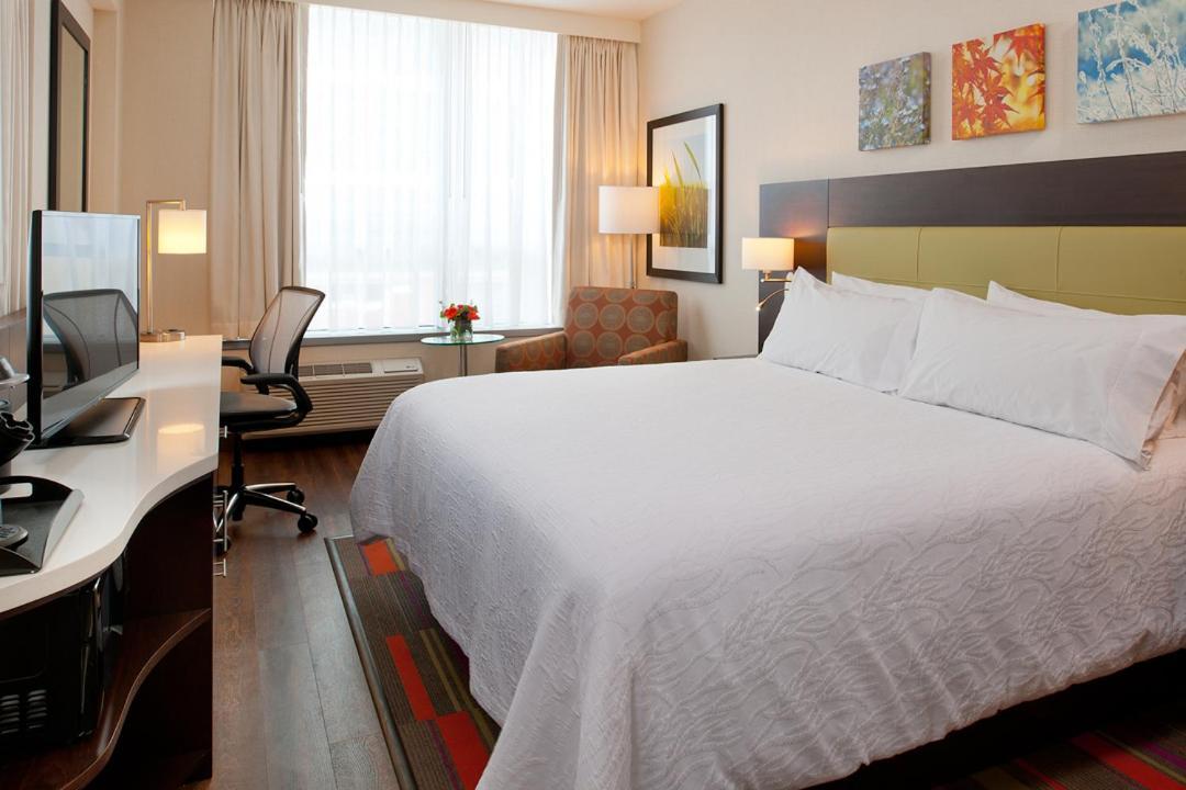 Hilton Garden Inn Pittsburgh Downtown Exterior foto