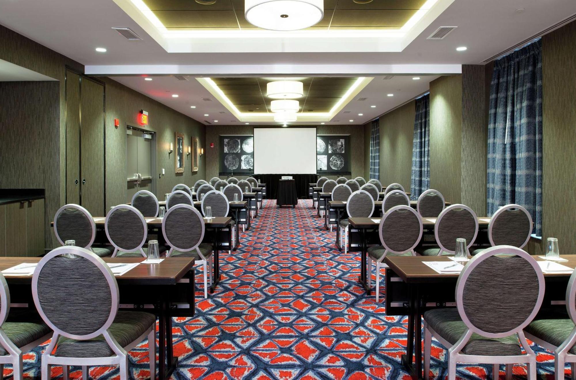 Hilton Garden Inn Pittsburgh Downtown Exterior foto